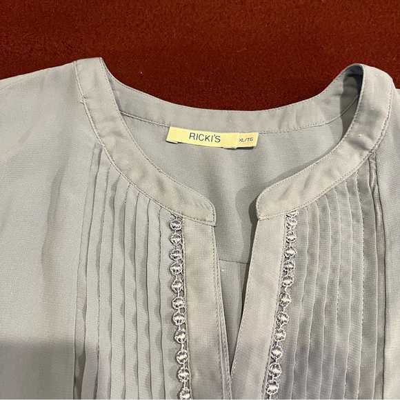 Periwinkle Ricki’s blouse - Picture 7 of 8